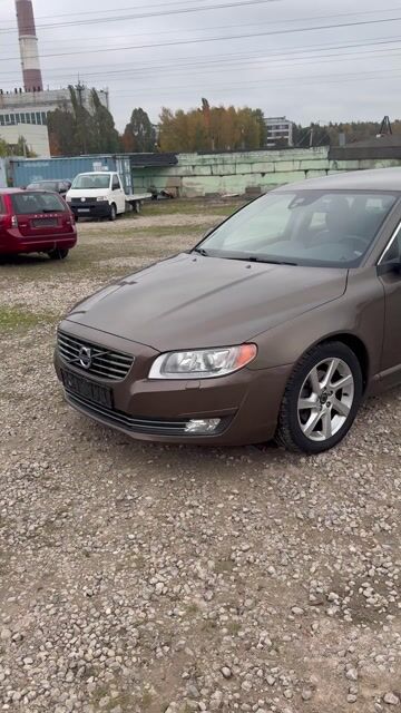 Volvo V70 2014 — photo 32