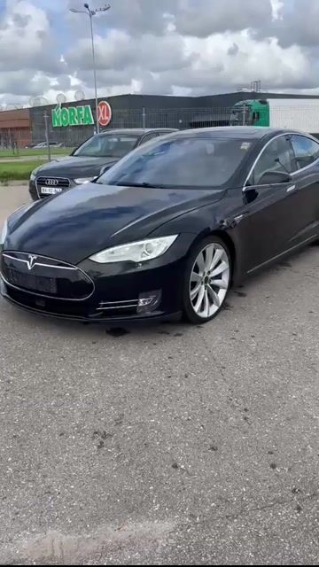Tesla Model S, 70 кВт·ч, Хэтчбек