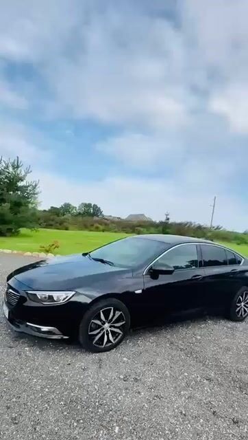 Opel Insignia, 2.0 l., Седан
