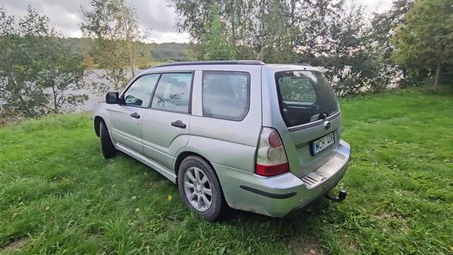 Subaru Forester, 2.0 l., off-road / crossover
